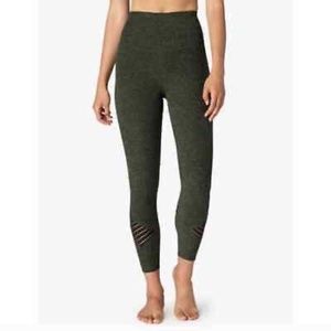 Beyond Yoga Spacedye Stacked and Sliced High Waisted Midi Legging in Green